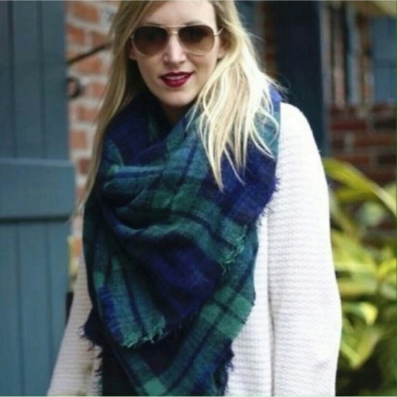 Accessories | Navy & Green tartan blanket scarf - Picture 3 of 4